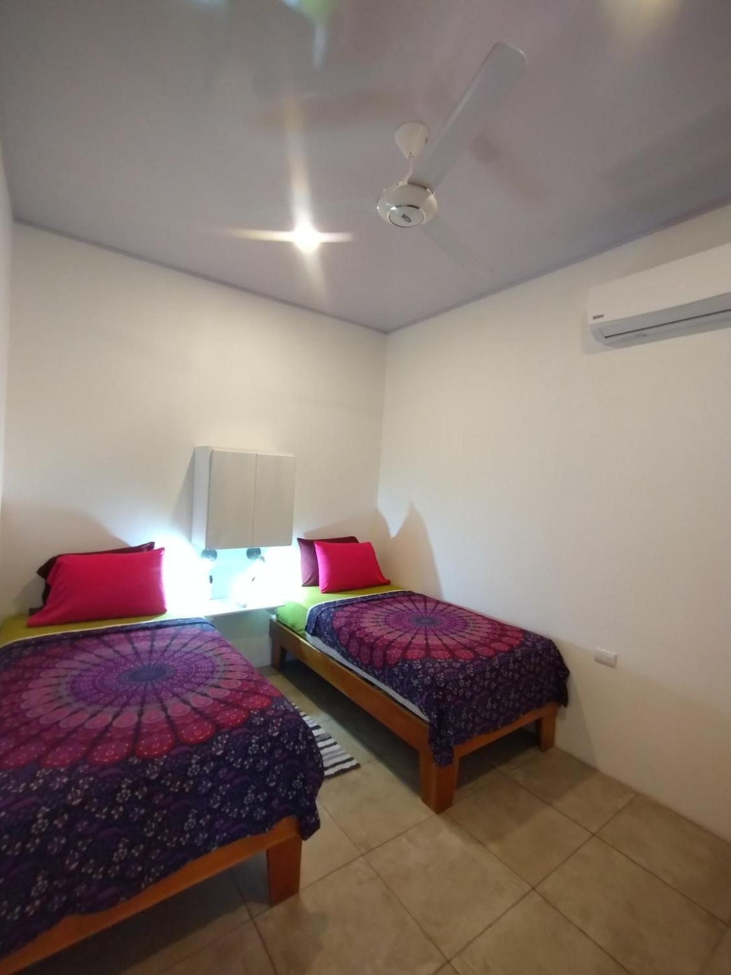 Casajungla Hostel Jaco Exterior photo
