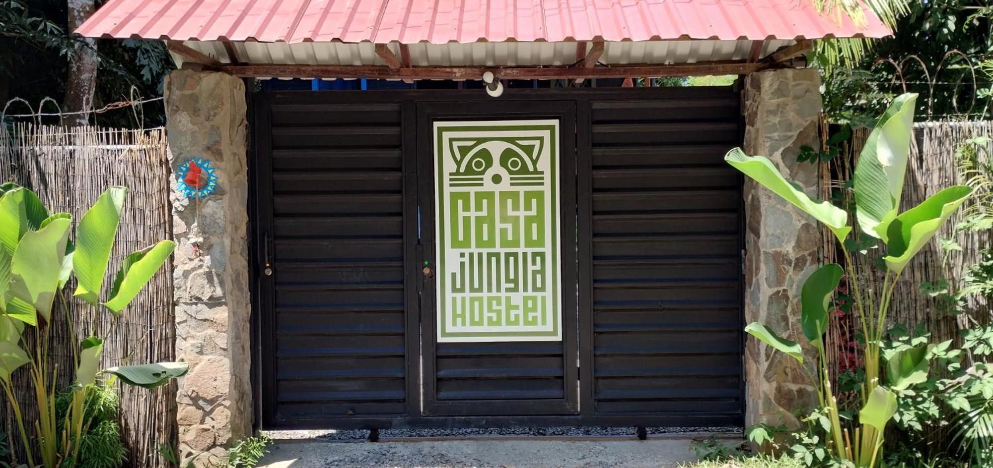 Casajungla Hostel Jaco Exterior photo